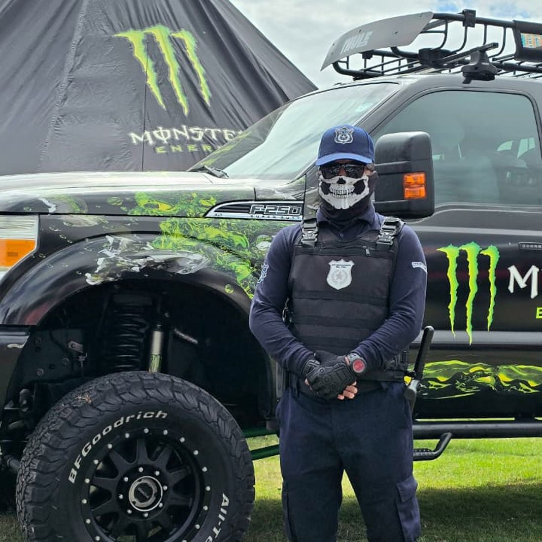 Guardia motorizado en un cuadrón.